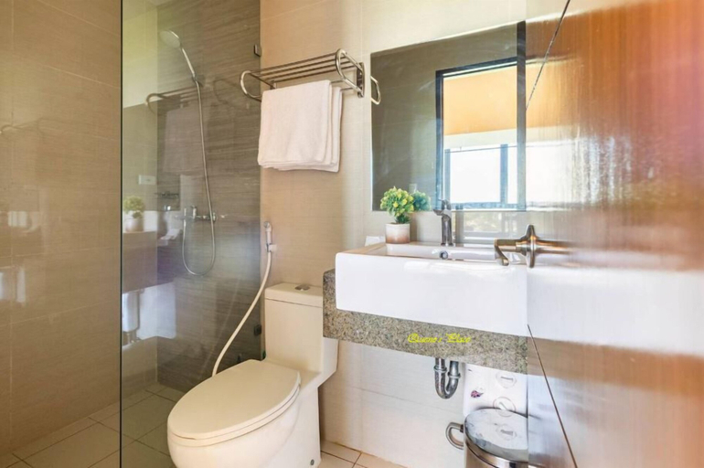 Bathroom, One Manchester Place 1BR Ocean View, Lapu-Lapu City