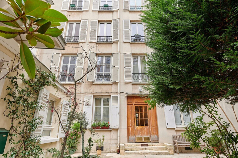 Exterior & Views 2, Charming & Modern Apartment Center of Paris, Paris