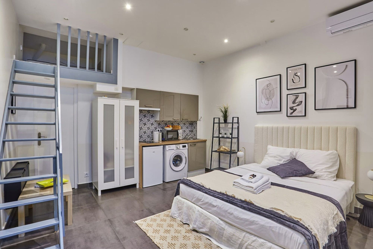 Primary image, Charming studio Center of Paris Montmartre, Paris