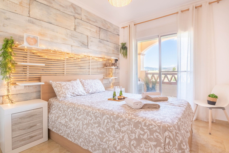 Room 4, Mijas Golf Boutique Apartment - Golf & Leisure, Málaga