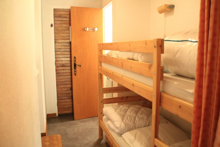 Room 5, Rhododendrons Rd501 Center & Telecabine 4 Pers, Haute-Savoie