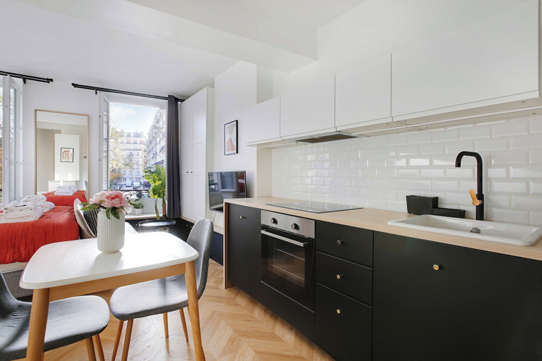 Private kitchen 2, Welcoming Studio for 2 People - Bastille, Paris