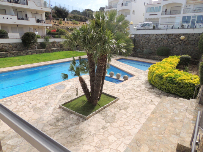 Pool 5, Apartment Near Roses Beach With Pool, Girona