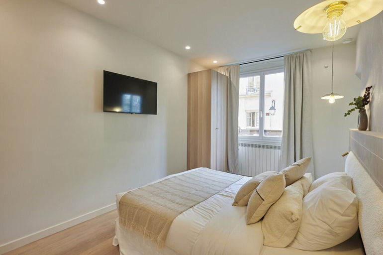 Room 2, Sublim Studio With AC Beaubourg-le Marais, Paris