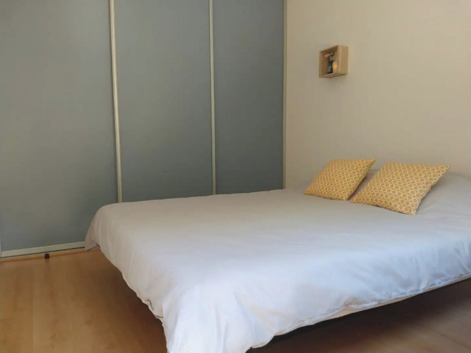 Room, Nice Holiday Home With Terrace for Family, Noordwijk