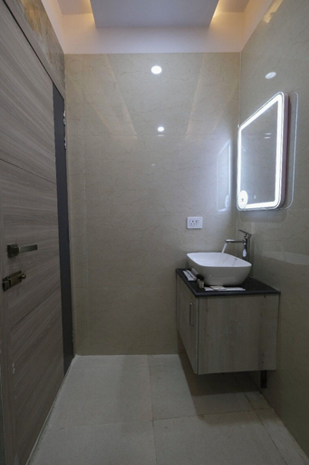 Bathroom 4, Hotel Sudarshan, Faizabad