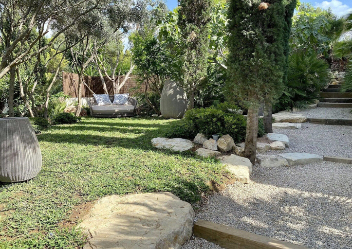 Garden, Sea-view Villa Near Port, Baleares