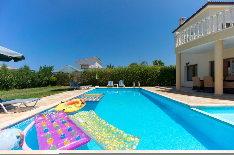 Room 4, Villa Tsikkos Pende in Argaka