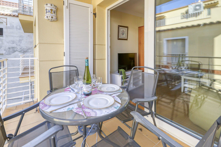 Balcony 5, Apartment in Roses Near Playa de Roses Beach, Girona