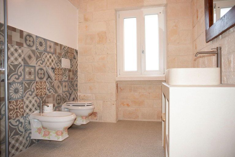 Others 4, Tower House in Puglia With Pool, Bari