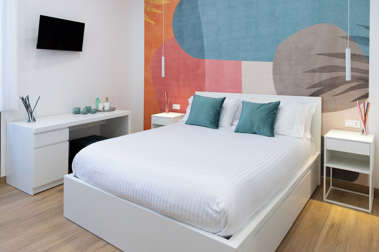 Bedroom 3, City Rooms 74, Salerno
