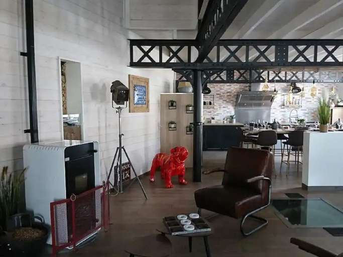 Living room 3, Villa in Nuaille-d'aunis With Private Pool, Charente-Maritime