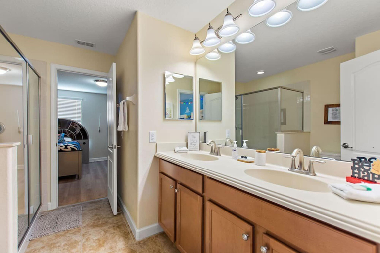 Room 3, New to Market-be Our First 5-star Review, Osceola