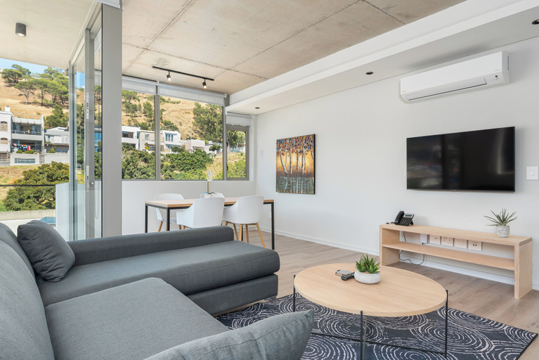 Others 4, Luxury 2 Bedroom Mountain Views, City of Cape Town