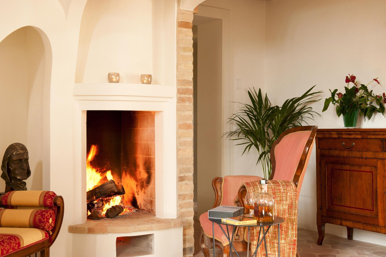 Living room 2, Manor in Marche With Pool and Adriatic Views, Ancona
