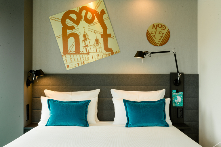 Bedroom 4, Motel One Warsaw-Chopin, Warsaw