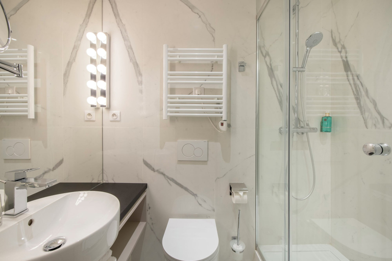 Bathroom 5, LE BEAU MARAIS, Paris