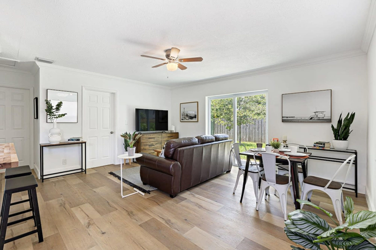 Room 1, Bright and Spacious 2 BR Apartment, Broward