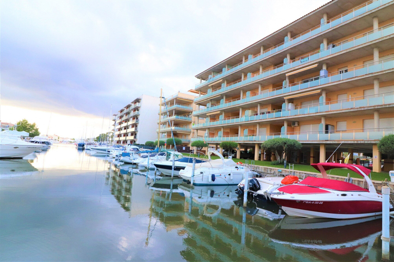 View from property 2, Apartment With Scenic View, Girona