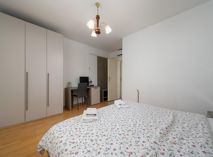 Room 5, Graceful Apartment in Nature, Poreč