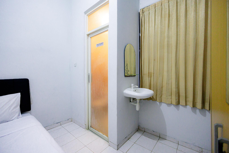 Bedroom 12