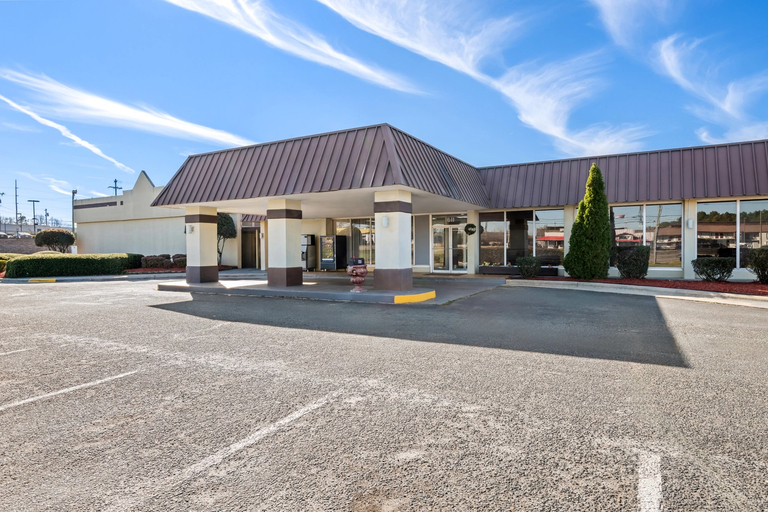 Exterior & Views 4, Rodeway Inn Monroe NC, Union