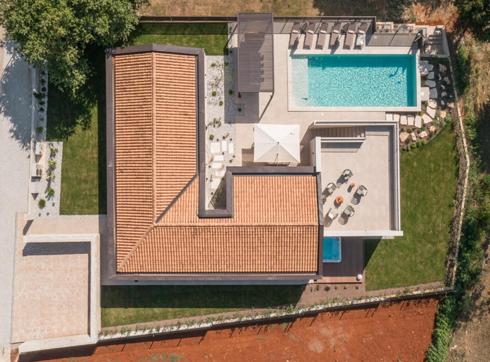 Exterior 2, Luxury Villa in Tar With View, Poreč