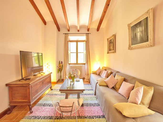 Living area 3, Holiday Home With Barbecue Area, Baleares