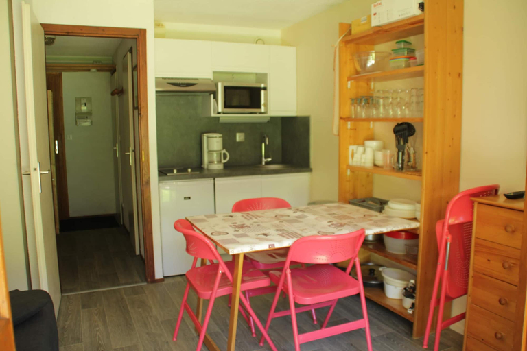 Private kitchen 5, Linga Lga101 Telecabine & Nature 4 Pers, Haute-Savoie