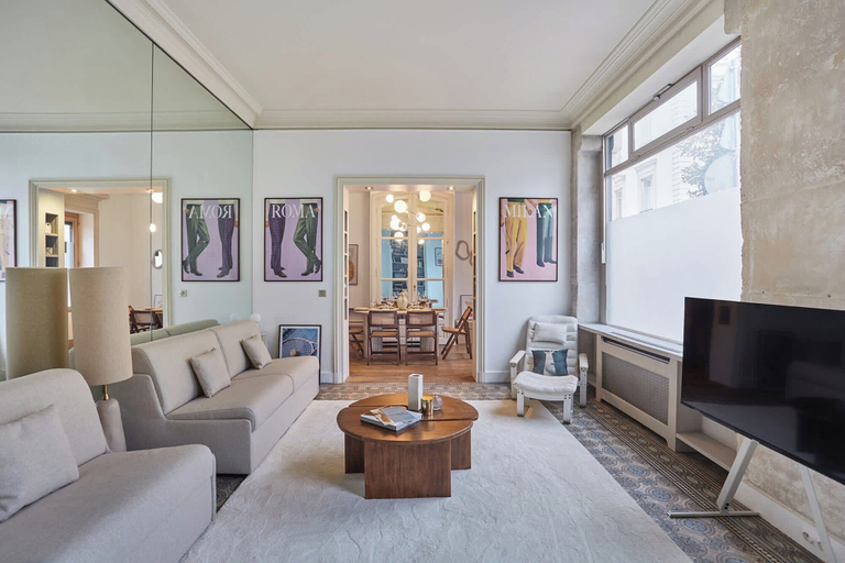 Living area 2, Elegant Appartment St Germain des Pres Invalides, Paris