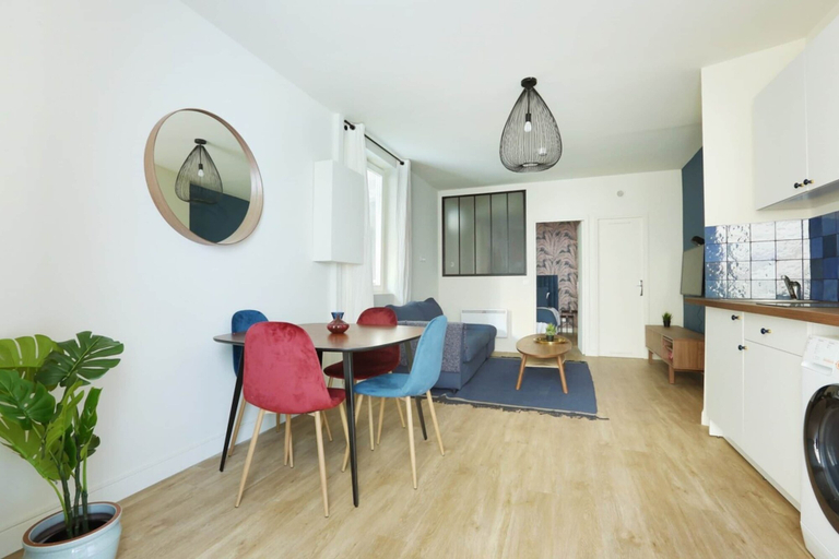 Interior 5, Apartment Exposition Center, Paris