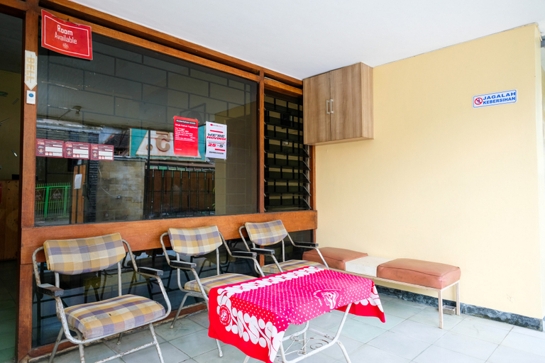 Food & Drinks, RedDoorz Syariah @ Omah Pathok Malioboro, Yogyakarta