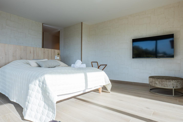 Bedroom 4, SERRENDY COUP DE COEUR MAISON D'ARCHITECTE Hauteurs de Mandelieu, Alpes-Maritimes