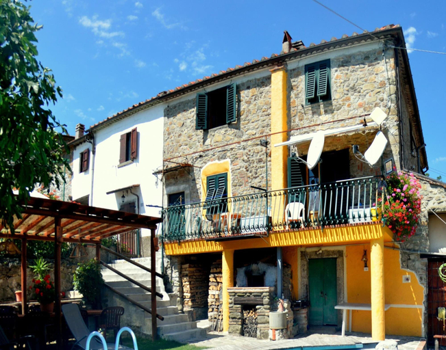 Exterior 1, Cottage in San Marcello with Pool and Charm, Pistoia