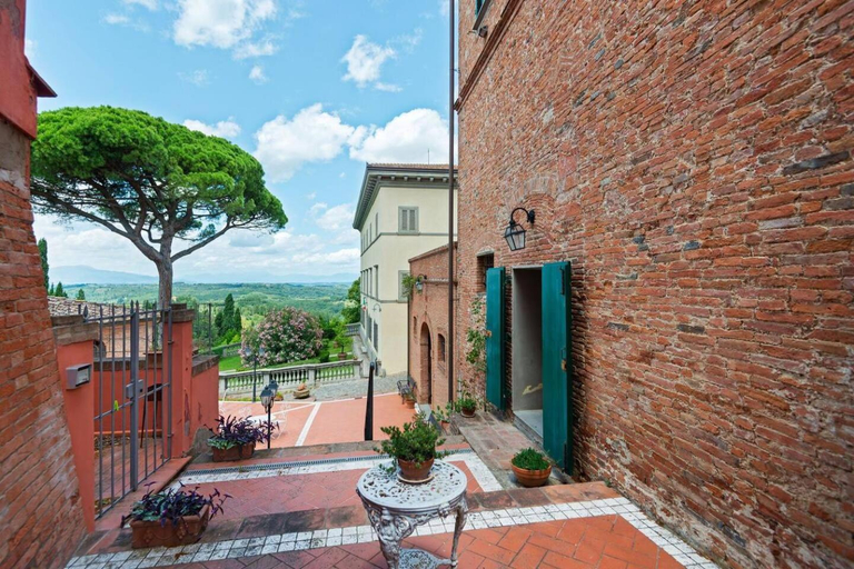 Public Area, Borgo Bucciano, Pisa