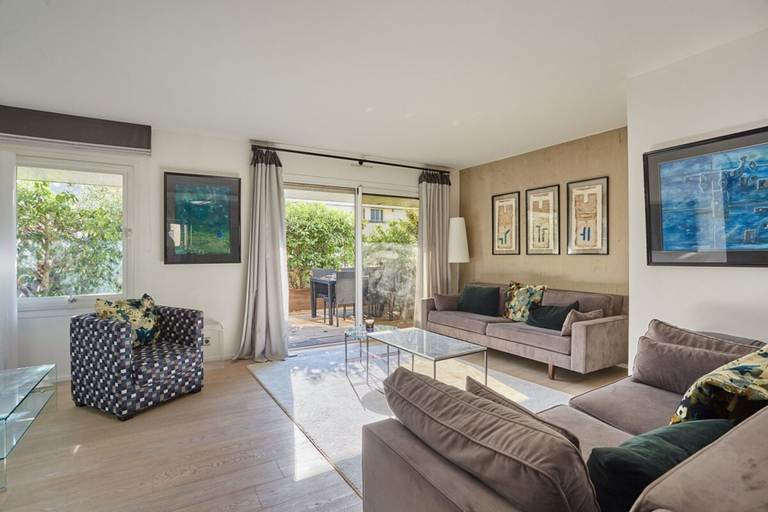 Living area 4, Amazing Penthousse Foch/Arc de Triomphe/ Trocadero, Paris