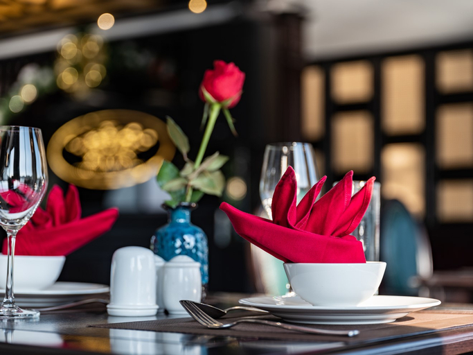 Food & Drinks 4, Rita Cruise, Hạ Long