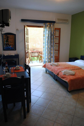 Others 5, Hotel Zefi, Epirus