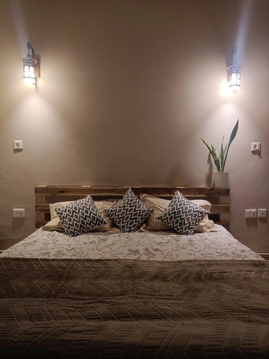 Others 5, Green stay, Gurgaon
