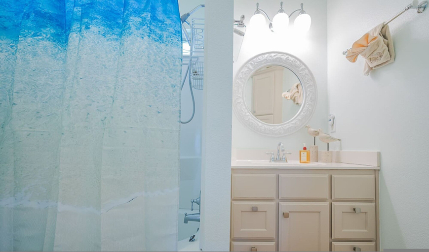 Room 2, Serenity By the Sea - Great Views in Treasure Isla, Brazoria