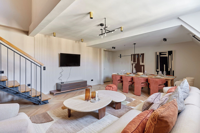 Living area 2, Sublime Duplex Arc de Triomphe/ Trocadero, Paris