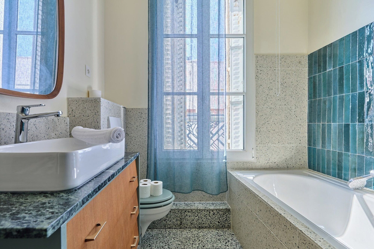 Bathroom 3, Wonderful Apartment Terrace Center of Paris, Paris