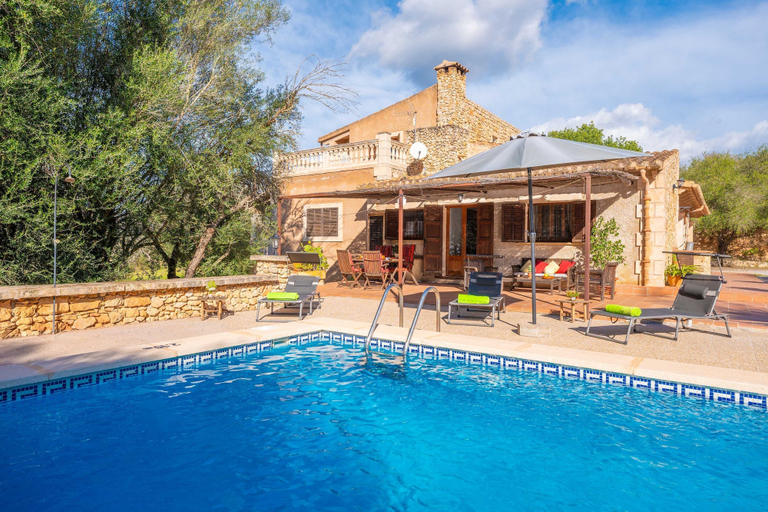 Room 4, Cocotte in Mallorca With 2 Bedrooms and 3 Bathrooms, Baleares