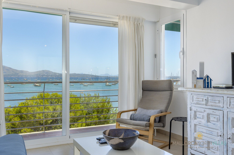Others 4, Apartment in Port de Pollenca by the Beach, Baleares