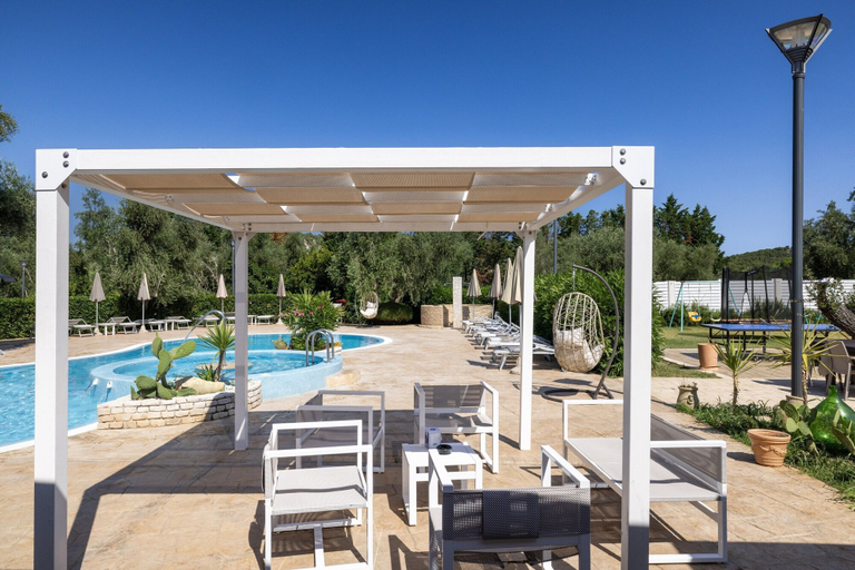 Pool 4, Apartment With Communal Pool, Foggia
