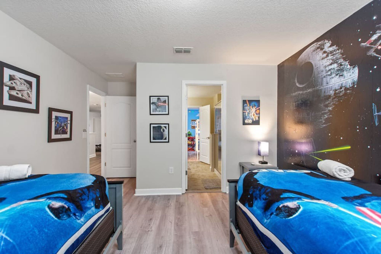 Room 5, New to Market-be Our First 5-star Review, Osceola