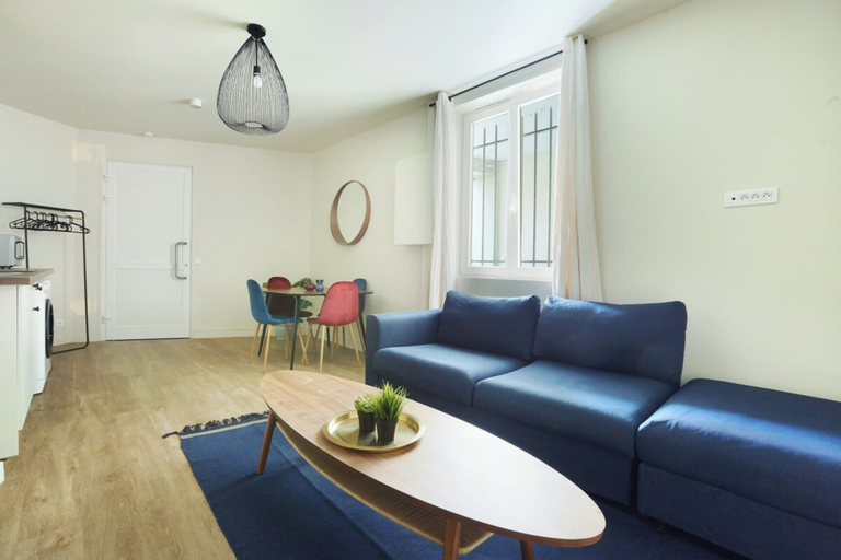 Living area 2, Apartment Exposition Center, Paris