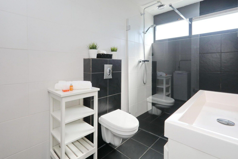 Bathroom, Sunshine Bungalow in Noordwijkerhout, Noordwijk