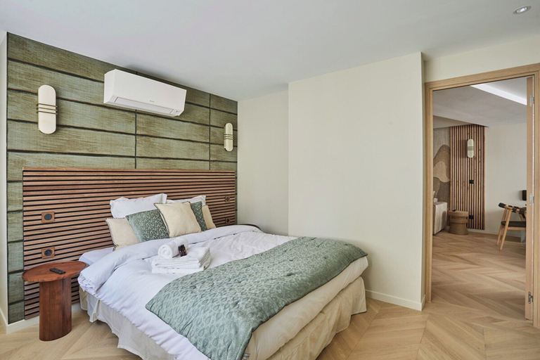 Room 5, Spacious AC Flat Luxembourg St Germain des Pres, Paris
