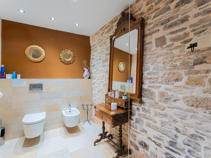 Bathroom 4, Villa Benka With View, Tinjan